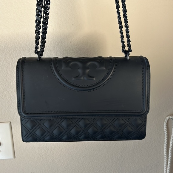 Tory Burch FLEMING MATTE CONVERTIBLE SHOULDER BAG - Picture 2 of 6